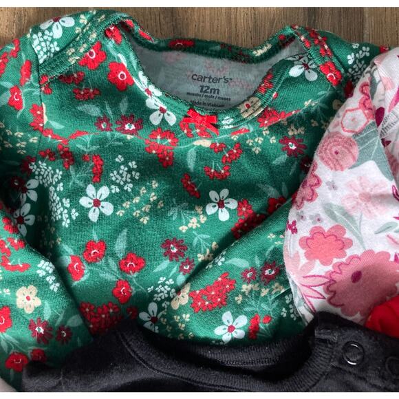 Infant Long Sleeve Onesies 12 Months - Picture 3 of 4